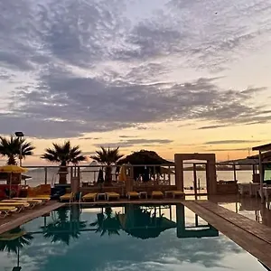 3* Hotel Club Rose Bay